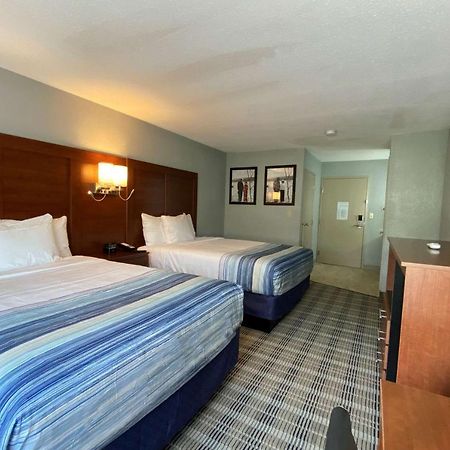 Americinn By Wyndham Williamsburg Buitenkant foto