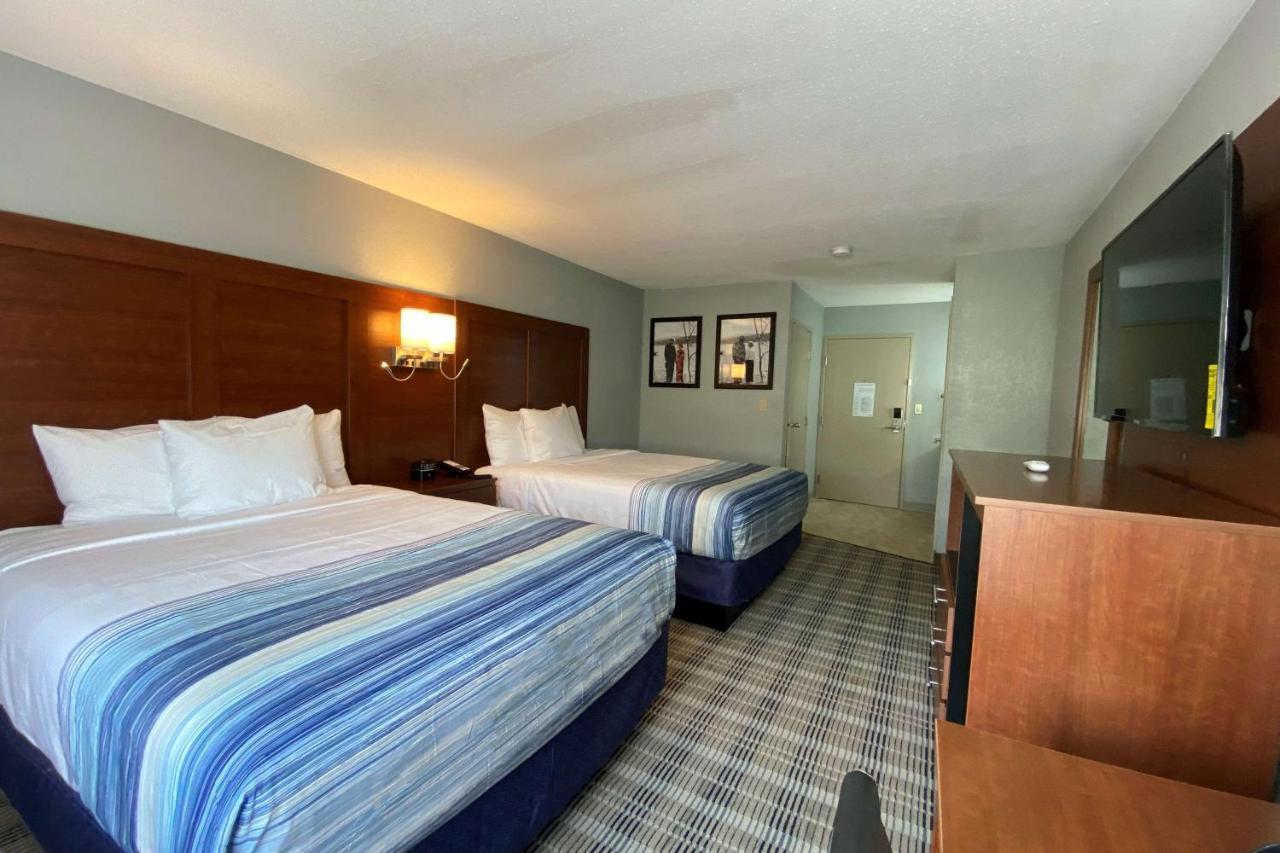 Americinn By Wyndham Williamsburg Buitenkant foto