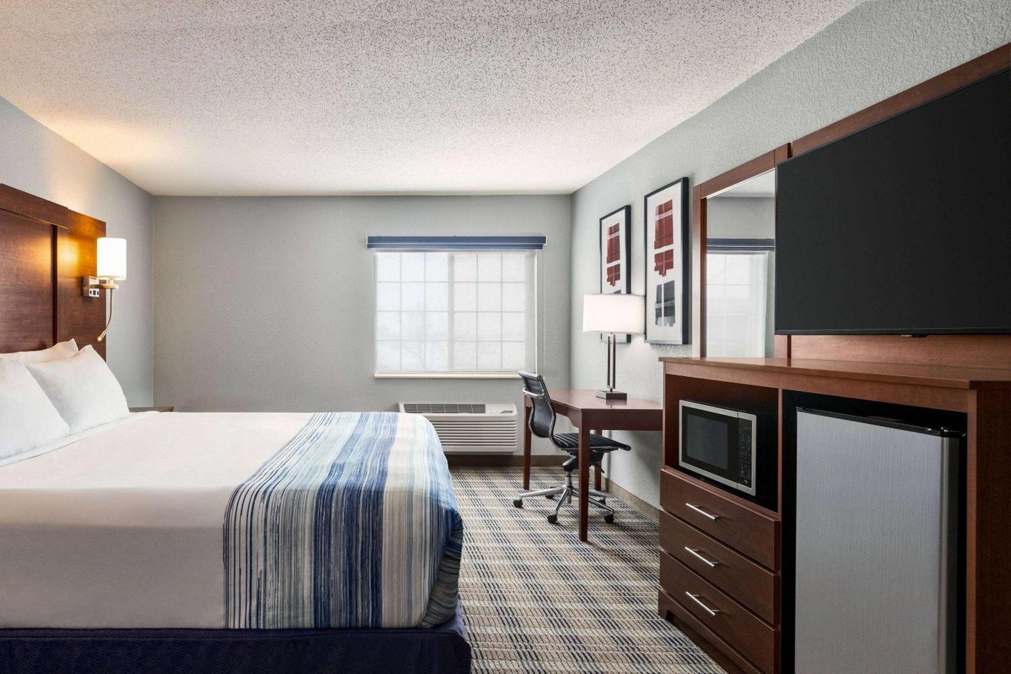 Americinn By Wyndham Williamsburg Buitenkant foto