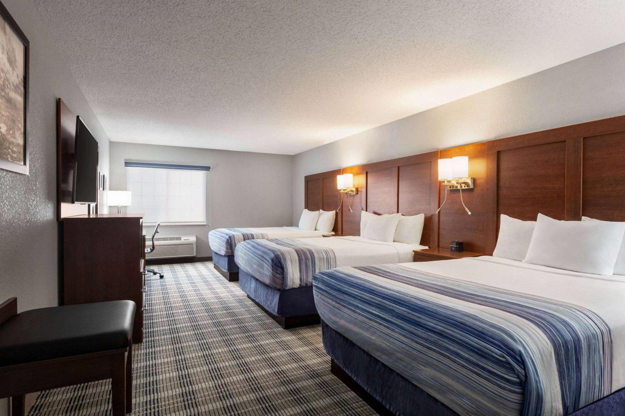 Americinn By Wyndham Williamsburg Buitenkant foto