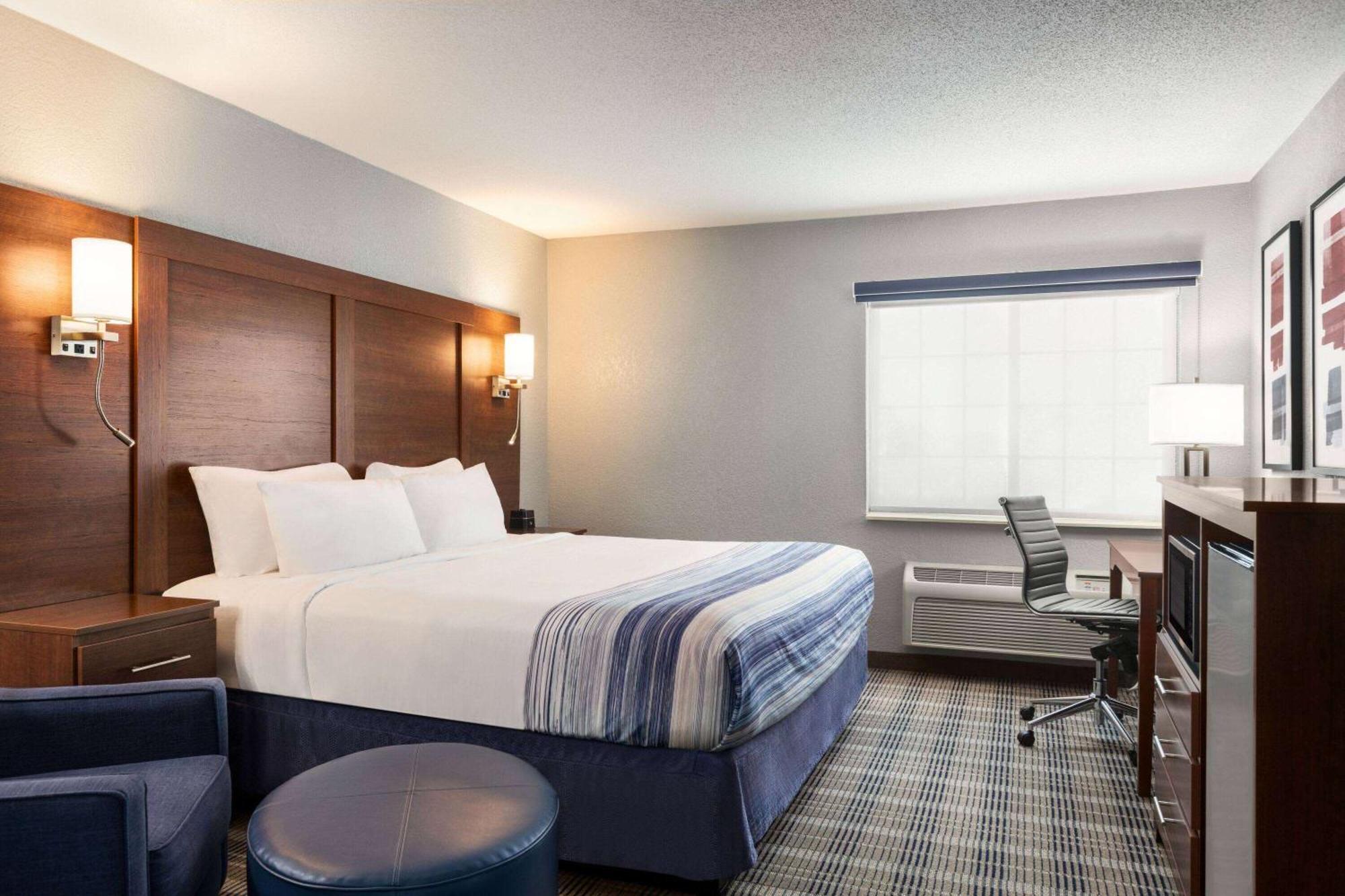 Americinn By Wyndham Williamsburg Buitenkant foto