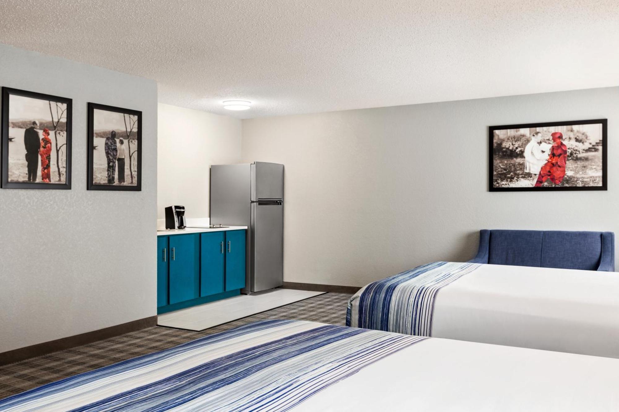 Americinn By Wyndham Williamsburg Buitenkant foto